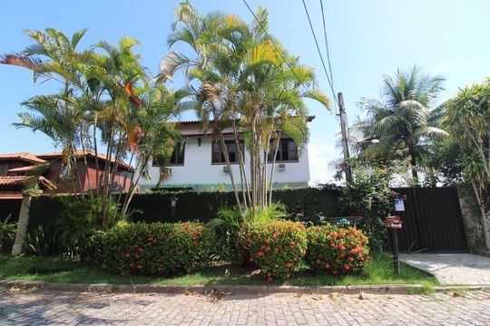 Fachada de casa de condomínio à venda com 4 quartos, 1500m² em Pechincha, Rio de Janeiro