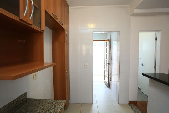 Casa de Condomínio à venda com 3 quartos, 94m² em Vila Sonia, São Paulo