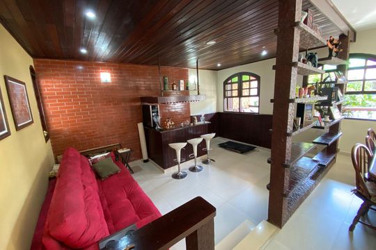 Sala de casa de condomínio à venda com 4 quartos, 600m² em Jacarepaguá, Rio de Janeiro
