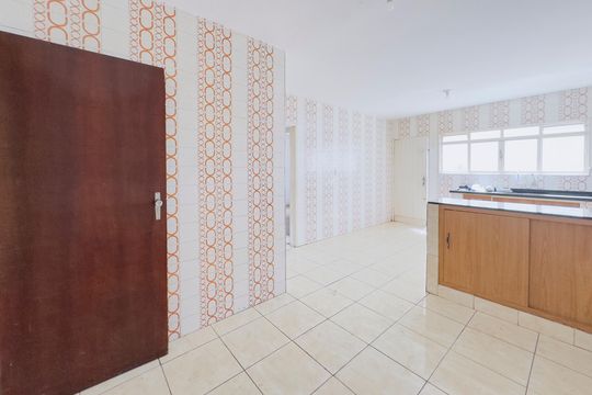 Cozinha / Lavanderia de casa para alugar com 2 quartos, 197m² em Vila Santos, São José dos Campos