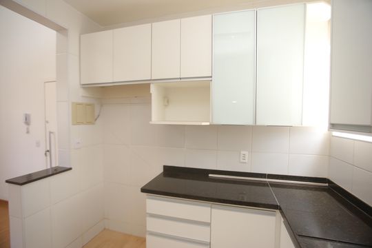 Cozinha de apartamento para alugar com 3 quartos, 220m² em Buritis, Belo Horizonte