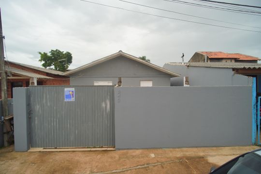 Fachada de casa à venda com 3 quartos, 120m² em Campina, São Leopoldo