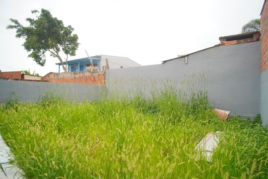 Quintal de casa à venda com 3 quartos, 120m² em Campina, São Leopoldo