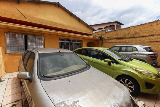 Garagem de casa à venda com 5 quartos, 450m² em Itaquera, São Paulo