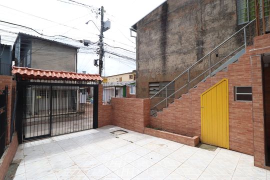 Quintal de apartamento para alugar com 1 quarto, 38m² em Sarandi, Porto Alegre