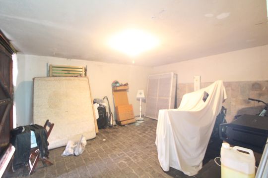 Garagem de casa à venda com 3 quartos, 125m² em Vila Marari, São Paulo