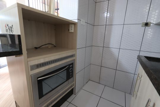 Cozinha de casa de condomínio para alugar com 2 quartos, 76m² em Vila Industrial, São Paulo