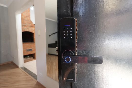 Fechadura Eletrônica de casa de condomínio para alugar com 2 quartos, 76m² em Vila Industrial, São Paulo