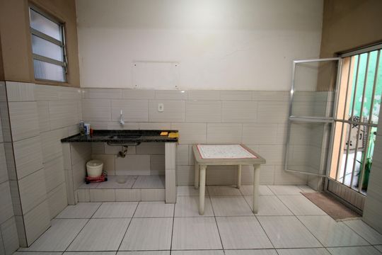 Cozinha de apartamento à venda com 3 quartos, 100m² em Vaz Lobo, Rio de Janeiro