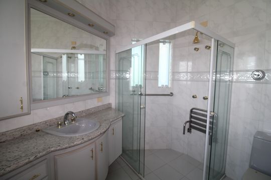 Quarto 3 - Banheiro de casa para alugar com 4 quartos, 700m² em Jardim Franca, São Paulo