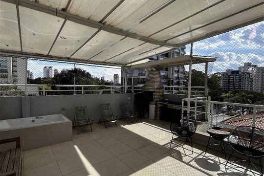 Casa à venda com 3 quartos, 242m² em Chora Menino, São Paulo