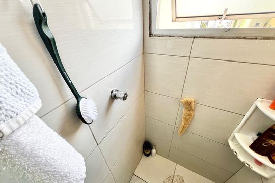 Banheiro de apartamento à venda com 2 quartos, 49m² em Vila Bela Vista (zona Norte), São Paulo