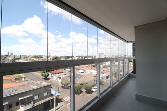 Varanda gourmet de apartamento para alugar com 2 quartos, 70m² em Tibery, Uberlândia