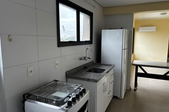 Cozinha de apartamento à venda com 2 quartos, 43m² em Vila Joao Pessoa, Porto Alegre