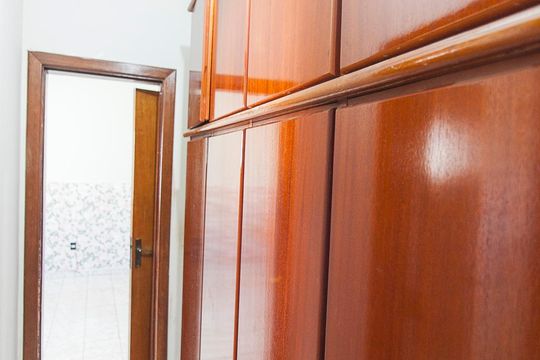 Closet da Suite 1 de casa para alugar com 3 quartos, 329m² em Brasil, Uberlândia
