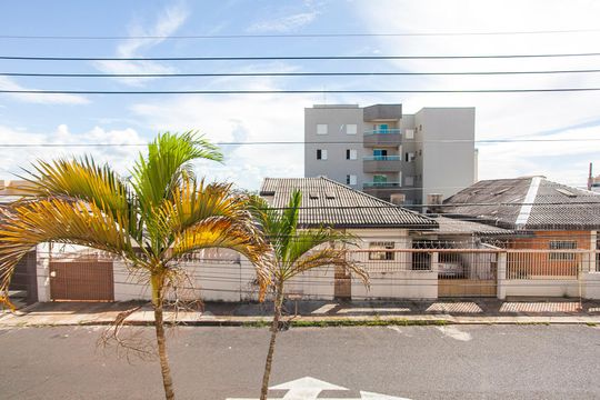 Vista da Suite 2 de casa para alugar com 3 quartos, 329m² em Brasil, Uberlândia