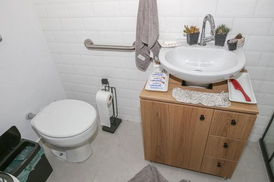 Banheiro da Suíte de apartamento à venda com 2 quartos, 120m² em Perdizes, São Paulo