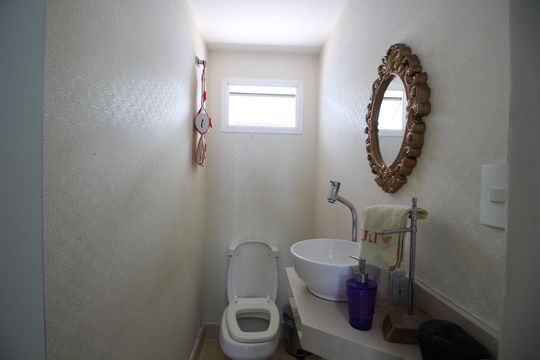 Lavabo de casa de condomínio para alugar com 4 quartos, 271m² em Jacarepaguá, Rio de Janeiro