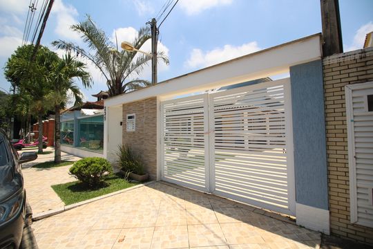 Fachada de casa de condomínio para alugar com 4 quartos, 271m² em Jacarepaguá, Rio de Janeiro