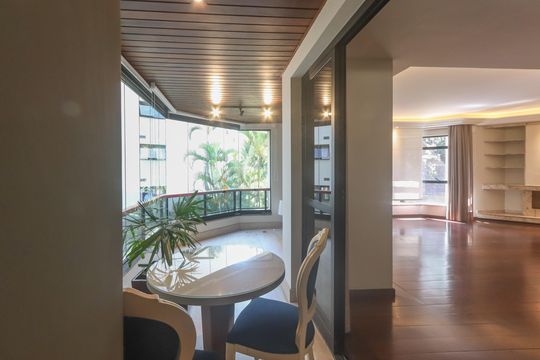 Varanda da Sala de apartamento à venda com 5 quartos, 182m² em Itaim Bibi, São Paulo