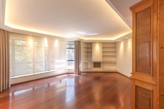Apartamento à venda com 5 quartos, 182m² em Itaim Bibi, São Paulo