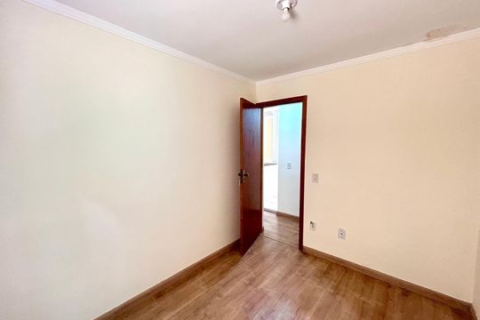 Quarto 1 de apartamento para alugar com 2 quartos, 55m² em Vila Nova Bonsucesso, Guarulhos