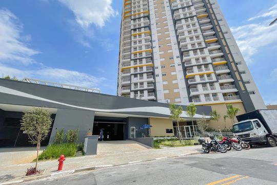 Fachada de apartamento para alugar com 2 quartos, 50m² em Vila Osasco, Osasco