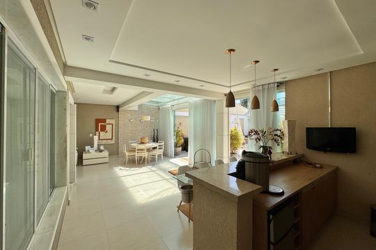Área externa de casa de condomínio à venda com 4 quartos, 450m² em Barra da Tijuca, Rio de Janeiro