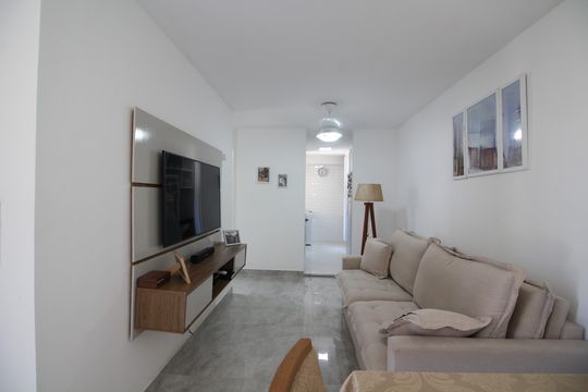 Sala de apartamento para alugar com 2 quartos, 45m² em Taquara, Rio de Janeiro