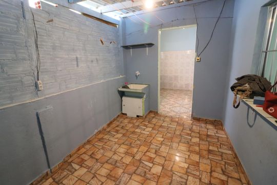 Área de Serviço de casa para alugar com 3 quartos, 250m² em Bela Vista, Osasco
