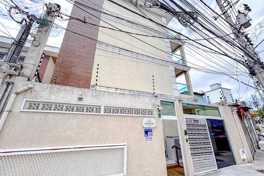 Fachada com Plaquinha de apartamento para alugar com 2 quartos, 50m² em Penha de França, São Paulo