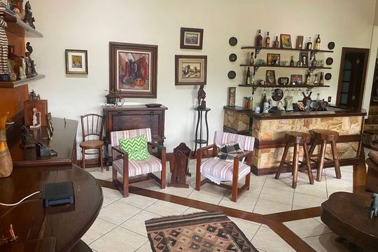 Casa à venda com 4 quartos, 650m² em Barra da Tijuca, Rio de Janeiro
