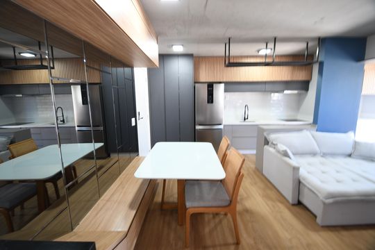 Sala de casa de condomínio à venda com 1 quarto, 40m² em Cambuí, Campinas
