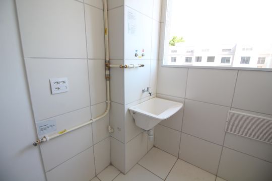 Área de Serviço de apartamento para alugar com 2 quartos, 42m² em Taquara, Rio de Janeiro