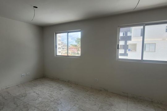 Apartamento à venda com 2 quartos, 65m² em Colégio Batista, Belo Horizonte