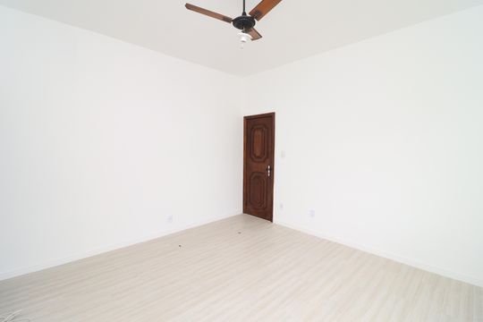 Sala de apartamento à venda com 3 quartos, 84m² em Tauá, Rio de Janeiro