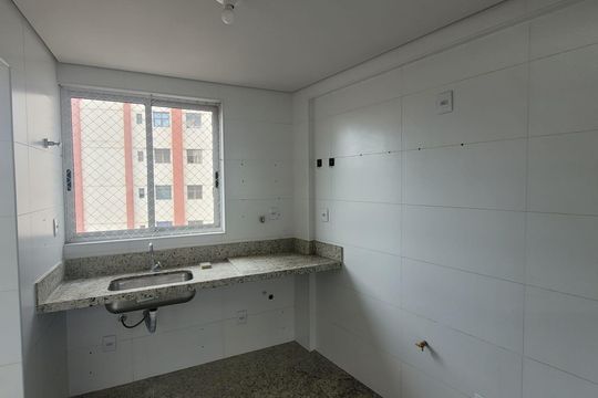 Apartamento à venda com 2 quartos, 67m² em Colégio Batista, Belo Horizonte