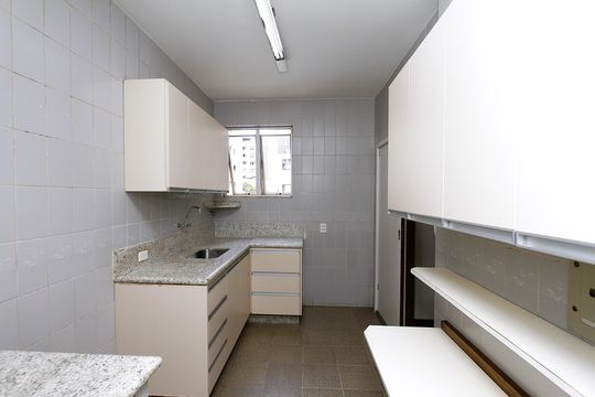Cozinha de apartamento à venda com 3 quartos, 124m² em Gutierrez, Belo Horizonte