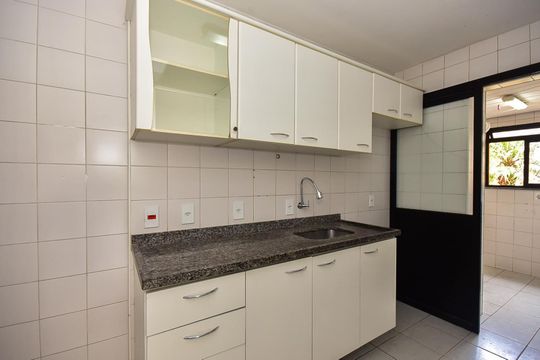 Cozinha de apartamento para alugar com 3 quartos, 100m² em Vila Progredior, São Paulo