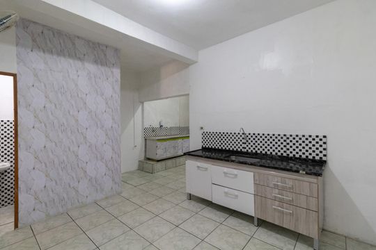 Cozinha de casa à venda com 3 quartos, 150m² em Conjunto Habitacional Aguia de Haia, São Paulo