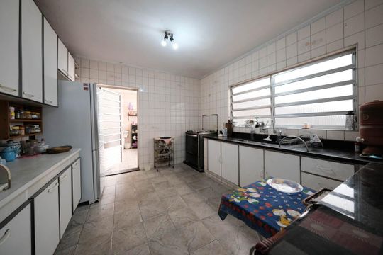 Cozinha de casa à venda com 3 quartos, 270m² em Jardim Danfer, São Paulo