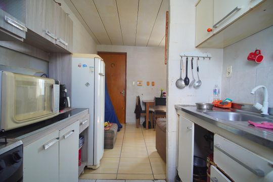 Cozinha de apartamento à venda com 2 quartos, 45m² em Rio dos Sinos, São Leopoldo