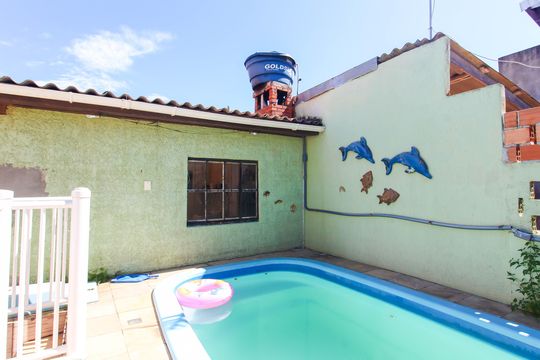Área externa de casa para alugar com 2 quartos, 244m² em Rio Branco, Canoas