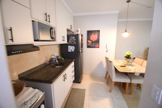Cozinha de apartamento à venda com 1 quarto, 50m² em Centro, Campinas