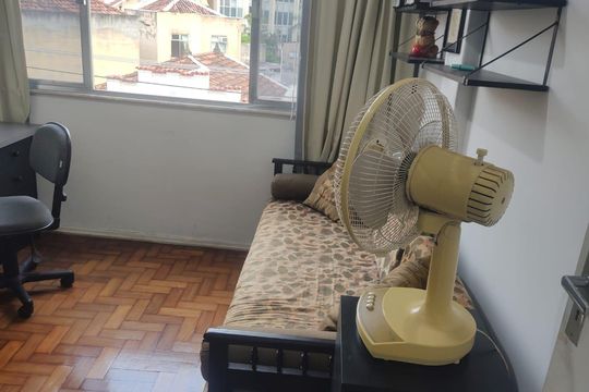 Quarto de apartamento à venda com 2 quartos, 65m² em Centro, Niterói