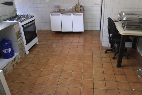 Cozinha (casa 2) de casa à venda com 5 quartos, 210m² em Macedo, Guarulhos