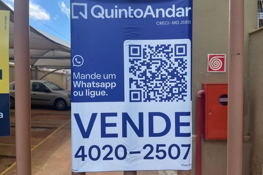 Plaquinha Instalada de apartamento à venda com 3 quartos, 120m² em Rio Branco, Belo Horizonte