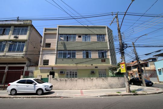 Fachada do Prédio de apartamento à venda com 2 quartos, 60m² em Olaria, Rio de Janeiro