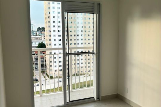 Apartamento à venda com 2 quartos, 38m² em Vila Carmosina, São Paulo