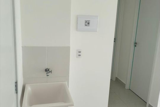 Apartamento à venda com 2 quartos, 38m² em Vila Carmosina, São Paulo